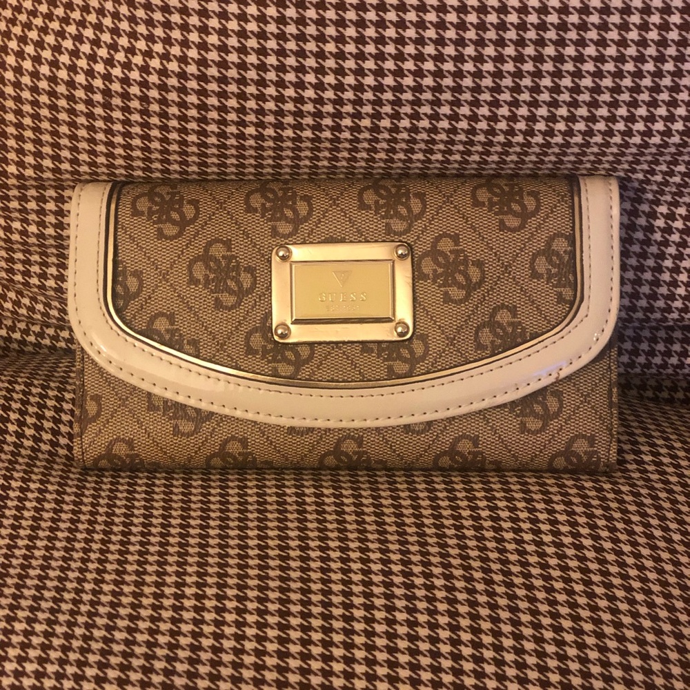 Guess Wallet